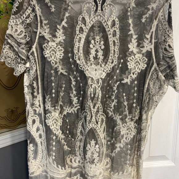 Blouse - Picture 3 of 3